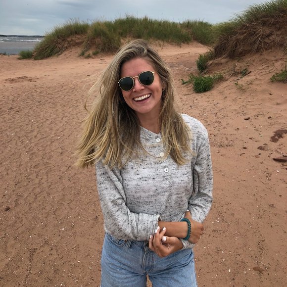 Meet your Posher, Carley - Picture 1 of 1